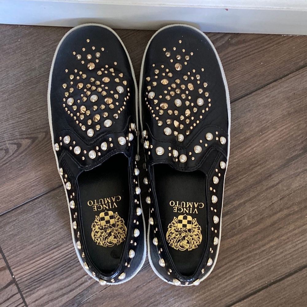 Vince Camino slip ons
